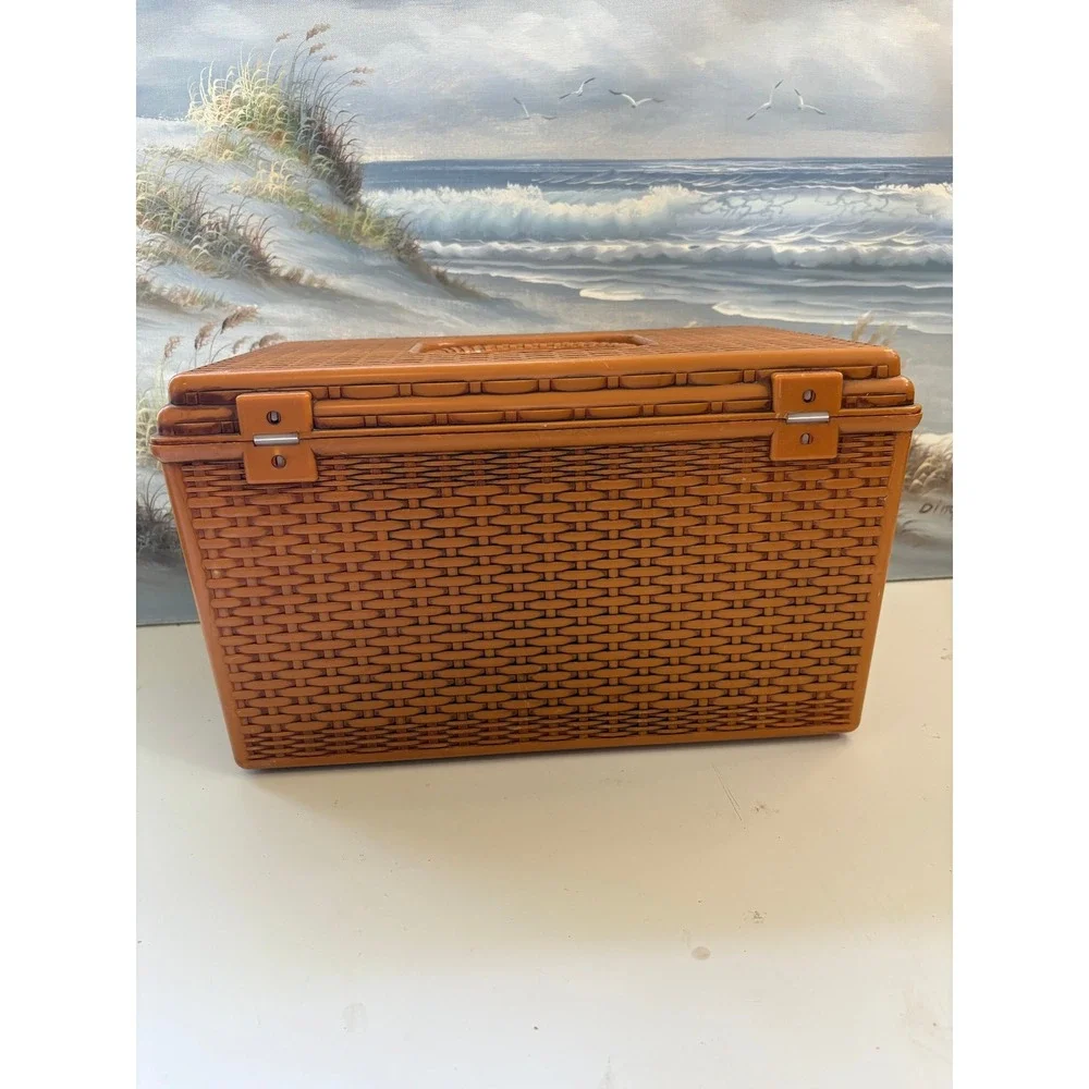 Vintage Burnt Orange Faux Wicker Plastic Sewing Basket Box with Tray & Thread - Picture 8 of 11